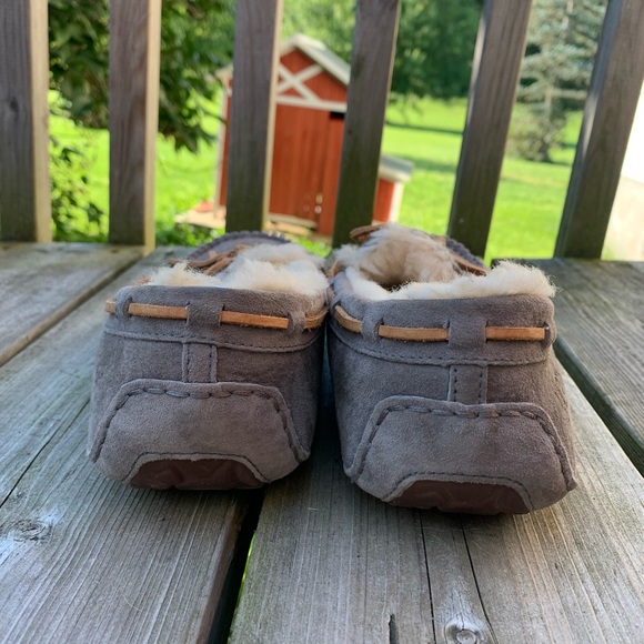 UGG Moccasins, Like-New Condition - Picture 4 of 7